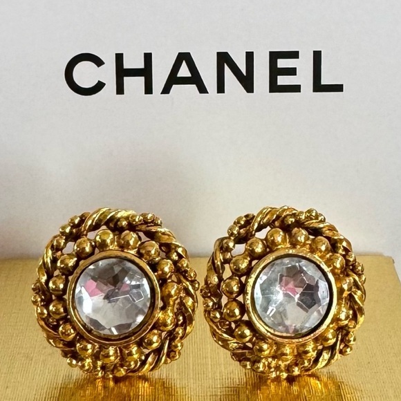 🌟CHANEL🌟Vintage Rhinestone Clip On Earrings - Picture 5 of 5